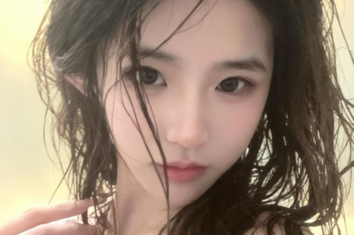 “中年翻红”被女星、富婆“”的瓜